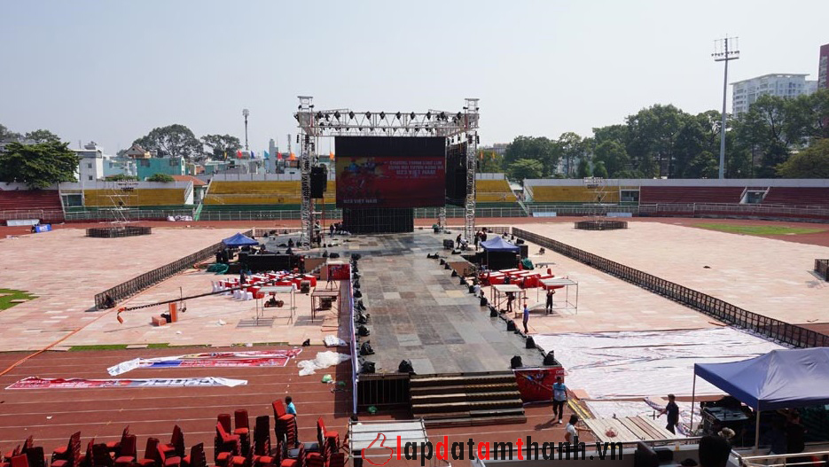 Hệ thống âm thanh sân vận động