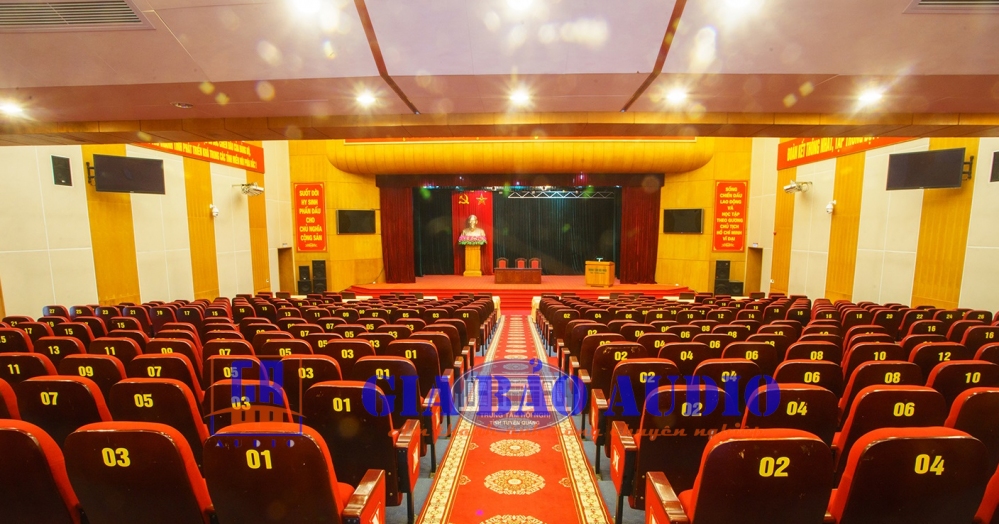 dan-am-thanh-hoi-truong-200m2